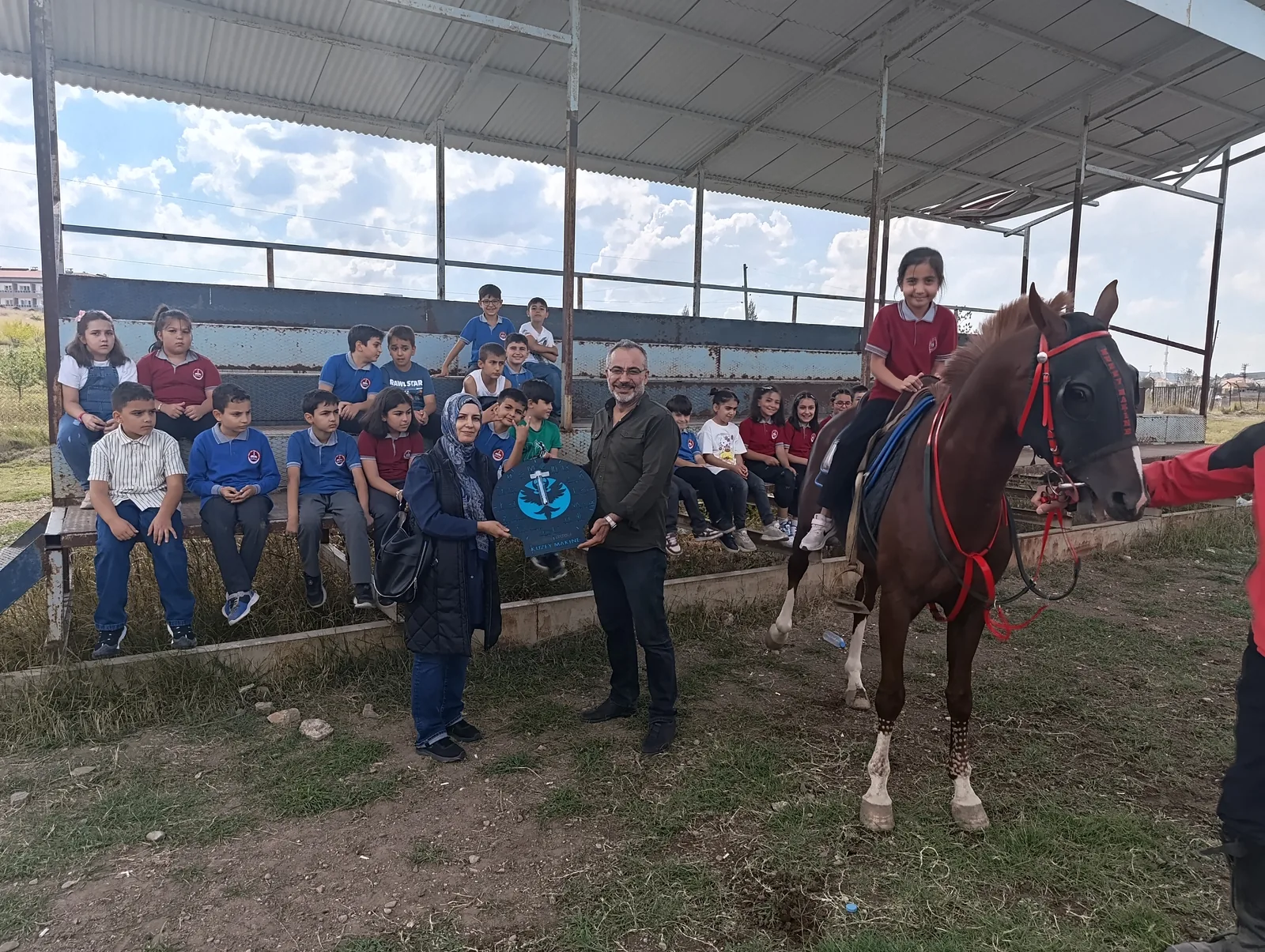 Reşit Akif Paşa İlkokulu Öğrencileri Kuzey Atlı Spor Kulübü’nde